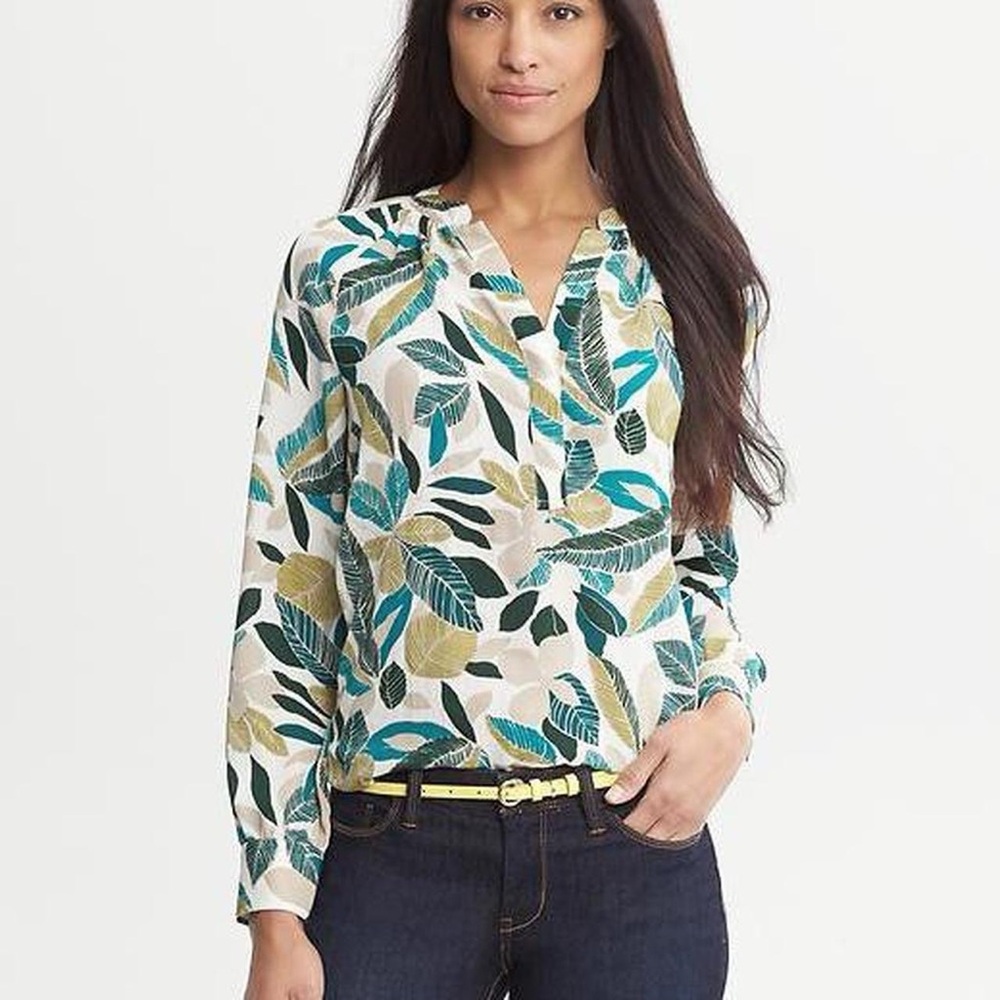 Banana Republic Tropical Leaf Print Vacation Blouse Size Small